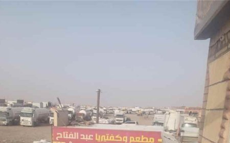 قطاع قبلي في الرويك يوقف حركة شاحنات الوقود والغاز إلى المحافظات