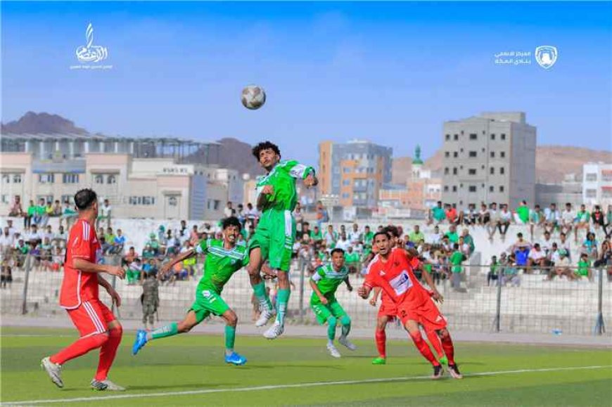 المكلا يواصل صدارته لجدول ترتيب الدوري اليمني لأندية الدرجة الأولى لكرة القدم بفوز قاتل على اتحاد إب