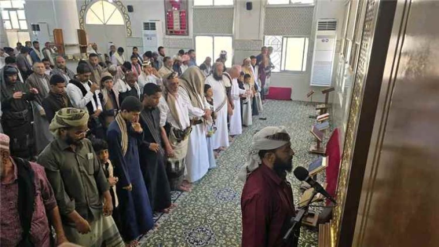 أبناء شبوة يحيون صلاة الغائب وفاءً لفقيد الوطن المشير الركن عبدربه منصور هادي