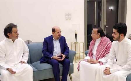 رئيس الوزراء وزير الخارجية يقدم واجب العزاء لأسرة فقيد الوطن الرئيس السابق عبدربه منصور هادي
