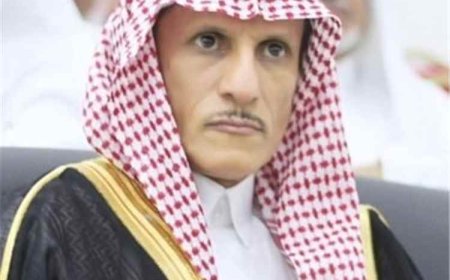 أحمد الفيفي يطرح تساؤلًا بشأن المسيئين للسعودية العاملين داخل أراضيها