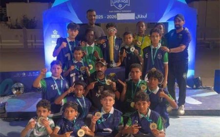 فهد سامي يقود مدرسة سلمان الفارسي للفوز بدوري المدارس في مملكة الخير