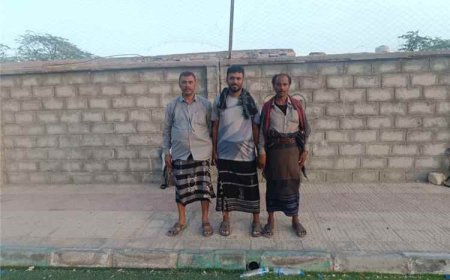 مدير مكتب الشباب والرياضة بالمحفد يتفقد معسكر نادي المحفد الرياضي استعدادًا لدوري الدرجة الثالثة بأبين