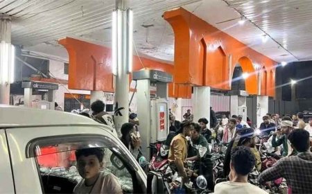 ازدحام أمام محطات الوقود في تعز وسط مخاوف من تفاقم الأزمة