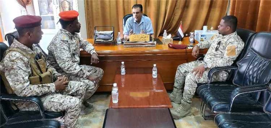 مدير عام مديرية القطن يناقش القضايا الأمنية مع قائد عمليات اللواء السادس بقوات درع الوطن