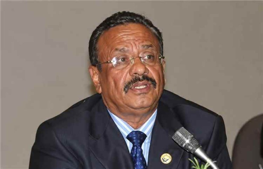 أحمد الشاعر باسردة: عدن تغرق في "العصيد السياسي".. والقانون يُفصّل وفق الحاجة