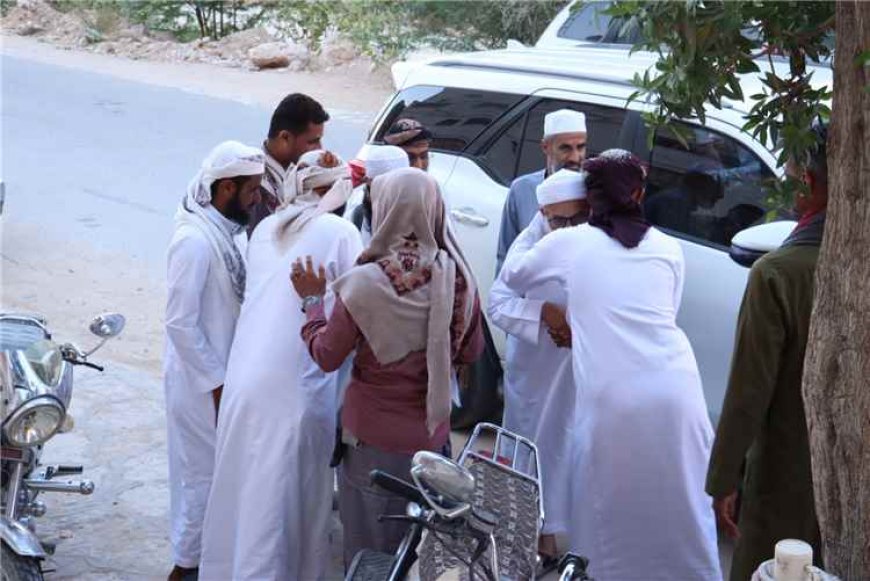 مؤسسة وادي دوعن للتنمية تستضيف رئيس هيئة علماء اليمن الشيخ أحمد بن حسن المعلم