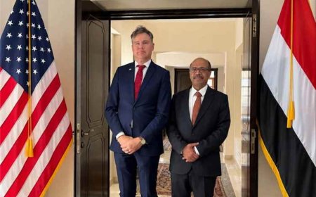 وزير النفط والمعادن يناقش مع القائم بأعمال السفارة الأمريكية تعزيز التعاون الثنائي بين البلدين في مجالات النفط والغاز والثروات المعدنية